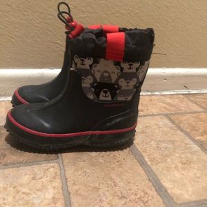 Snow/rain boots size 7/8